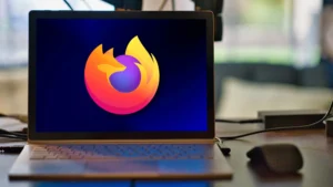 Firefox 141 estreia agrupamento de abas via IA e conversor direto na barra de endereços