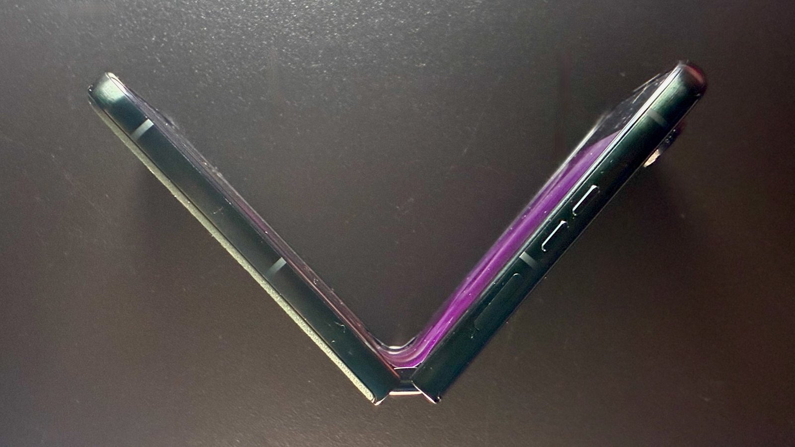 Motorola Razr 60 Ultra e Galaxy Z Fold7 dominam teste de dobráveis; veja por que - Imagem do artigo