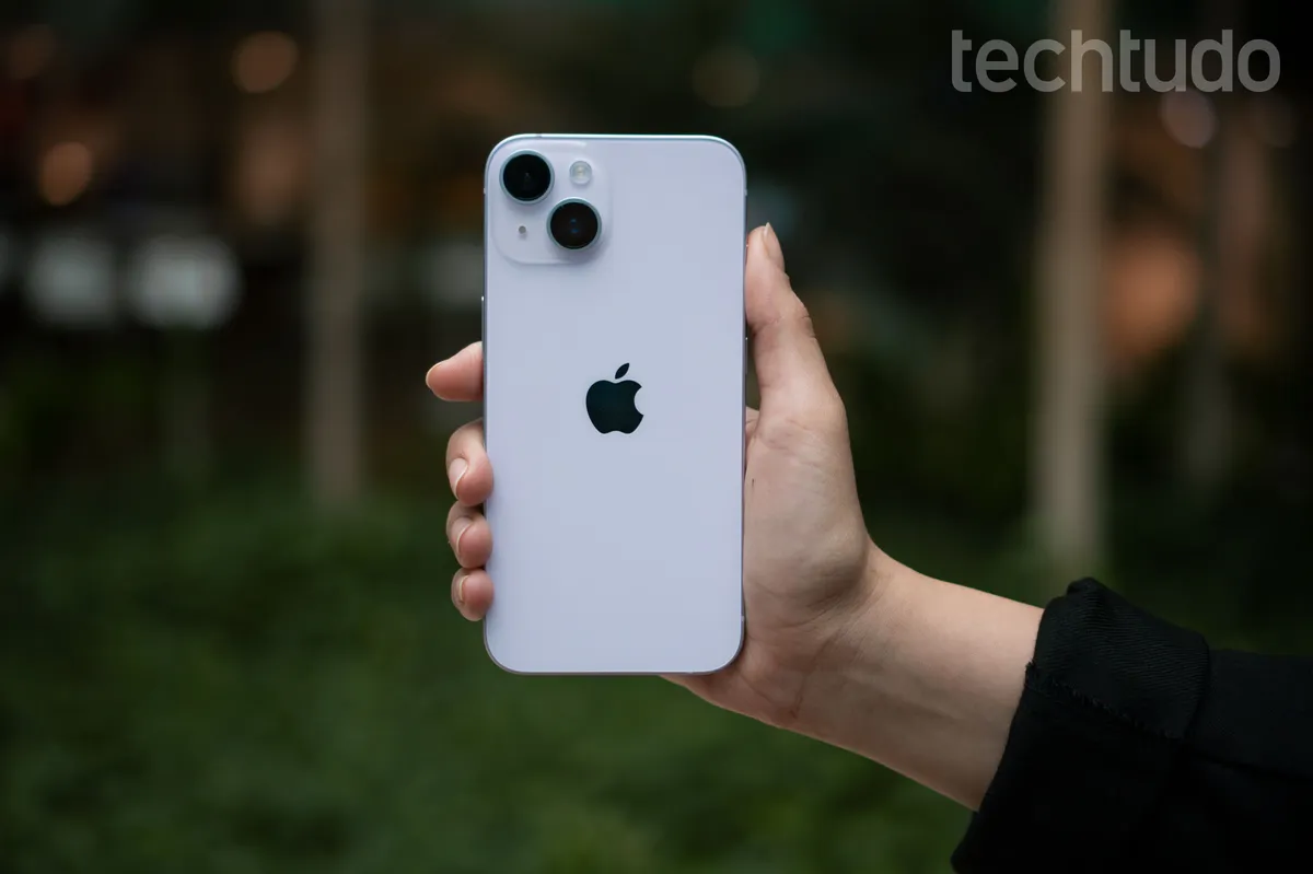 iPhone 14 cai de preço e desafia modelos mais novos antes da chegada do iPhone 17 - Imagem do artigo