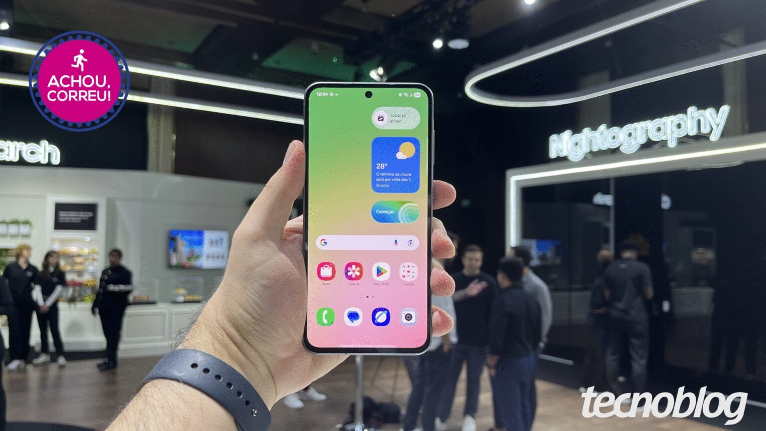 Galaxy A56 cai 43% e vira opção 5G acessível com tela de 120 Hz - Imagem do artigo