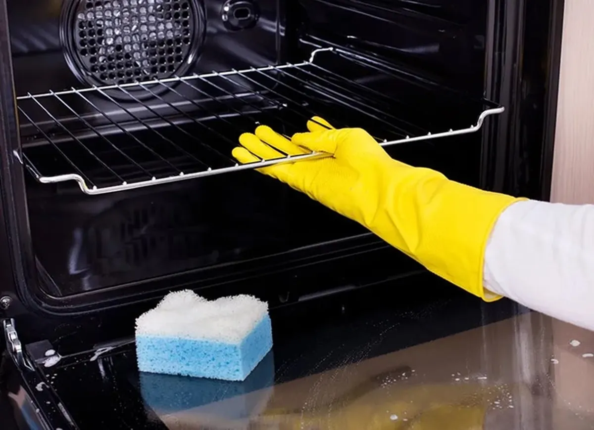 Aprenda a desentupir o forno do fogão em 6 passos e garanta chama azul - Imagem do artigo