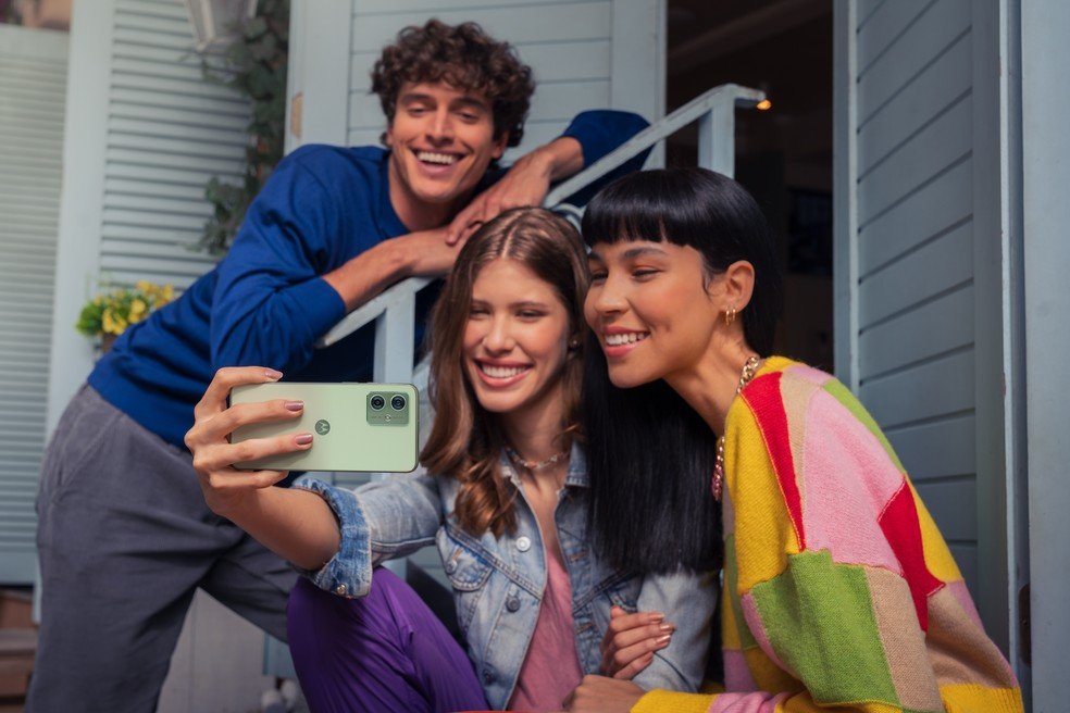 5 celulares Motorola dominam as vendas online com preços que começam em R$ 674 - Imagem do artigo original