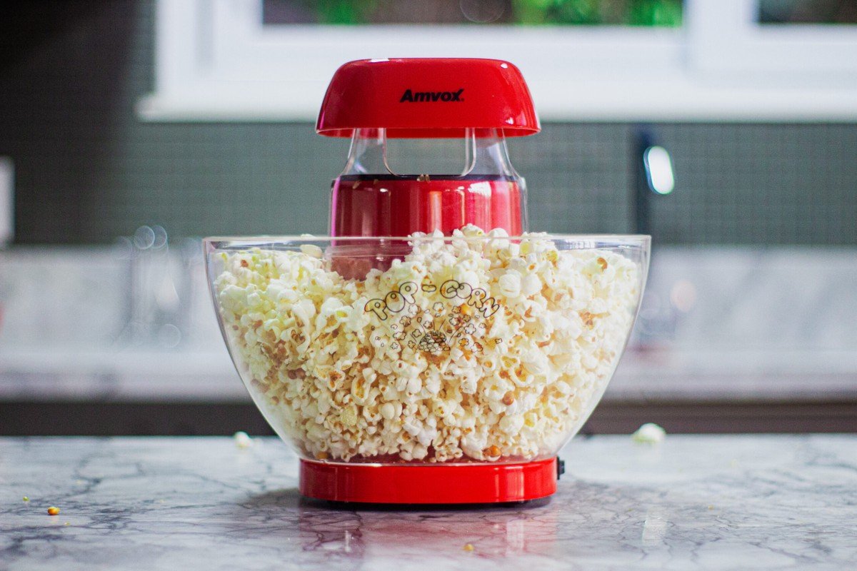Pipoqueiras elétricas avançam no mercado e prometem cinema em casa com menos bagunça - Imagem do artigo original
