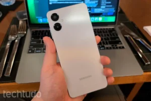 Galaxy A06 cai para R$599 e desafia concorrência com tela grande e bateria de 5.000 mAh