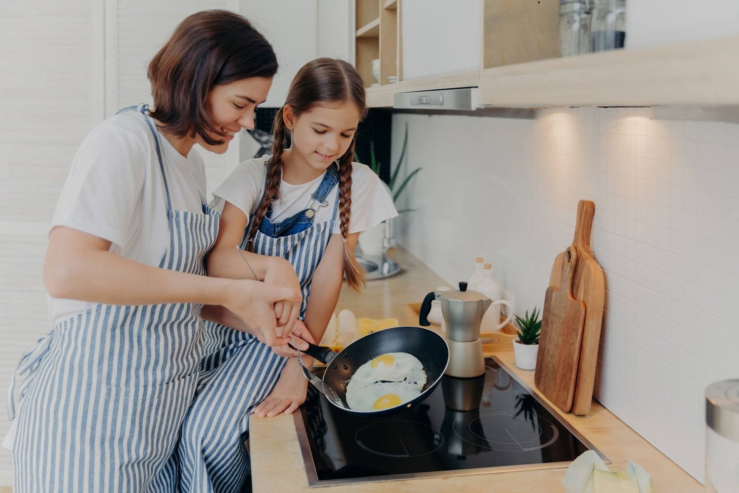 Cooktop por indução: descubra as vantagens, compare modelos e saiba se vale o investimento - Imagem do artigo