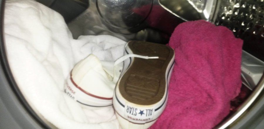 Secar tênis na secadora: guia rápido para evitar danos e ganhar tempo - Imagem do artigo