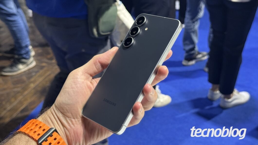 Galaxy S25 FE estreia no Brasil por R$ 5.499; veja o que muda frente à linha premium - Imagem do artigo