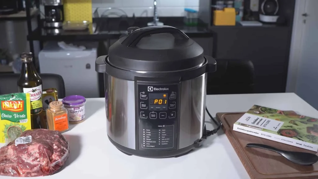 Panela de Pressão Elétrica Electrolux PCC20 