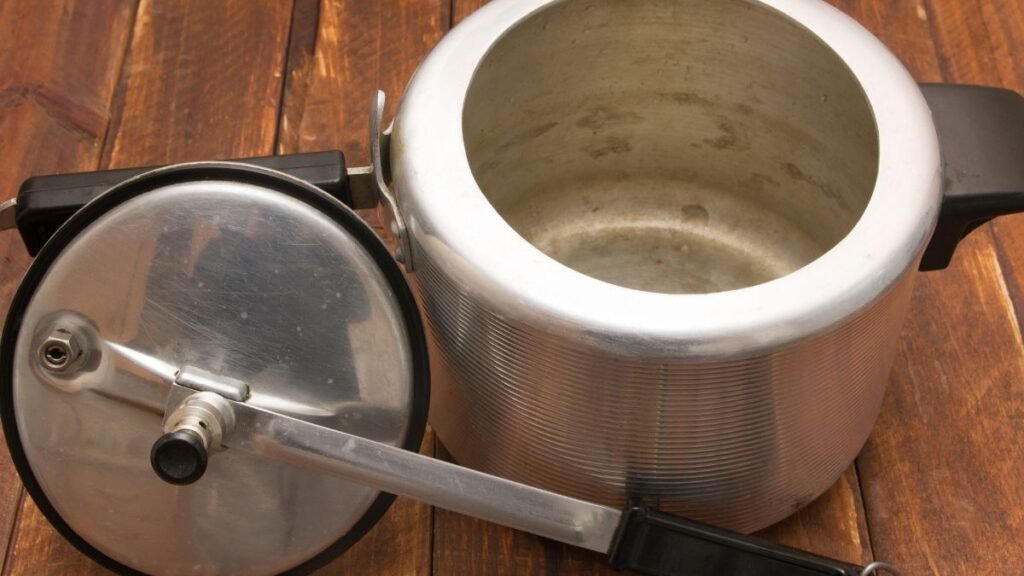 Panela de pressão: quanto tempo dura e como garantir anos de uso seguro - Imagem do artigo