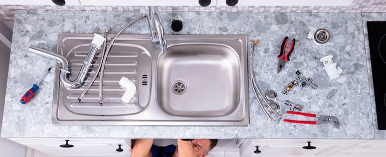 Tudo o que você precisa saber para escolher o sifão certo e acabar com o mau cheiro - Imagem do artigo