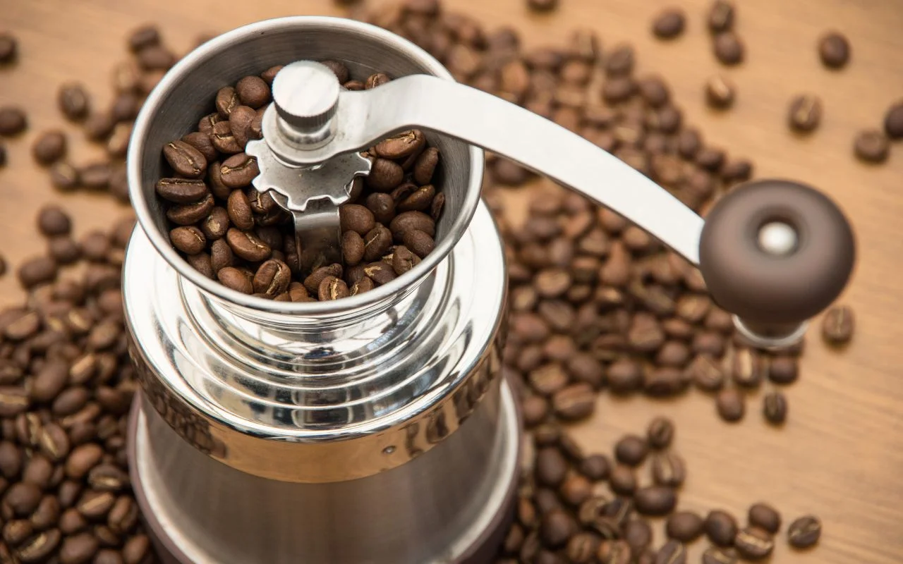 Escolha Certa: Guia Completo para Comprar o Melhor Moedor de Café em 2025 - Imagem do artigo