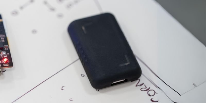 Descubra o rastreador veicular certo em 2025: comparativo Spot Trace, TK-915 e BTSEURY - Imagem do artigo original