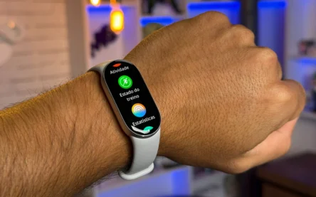 Xiaomi Smart Band 10 entrega tela maior, 21 dias de bateria e preço mais baixo - Imagem do artigo original