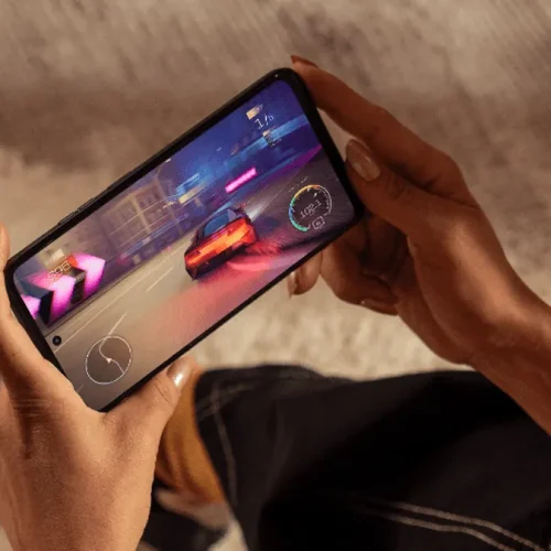 6 celulares de tela grande ganham preços abaixo de R$ 900 e até 120 Hz