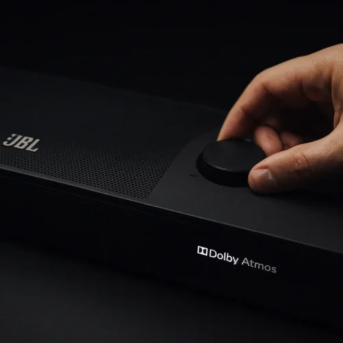JBL Bar 1000, 1300X e SB180 ganham destaque como opções sólidas para som de cinema em casa