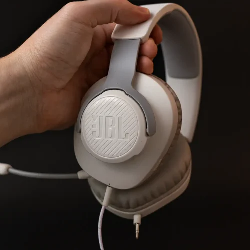 JBL Quantum 100 passa por análise em 3 versões e revela melhor custo-benefício