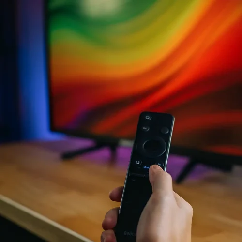 Samsung mostra 3 TVs QLED que entregam imagem imersiva e fluidez real