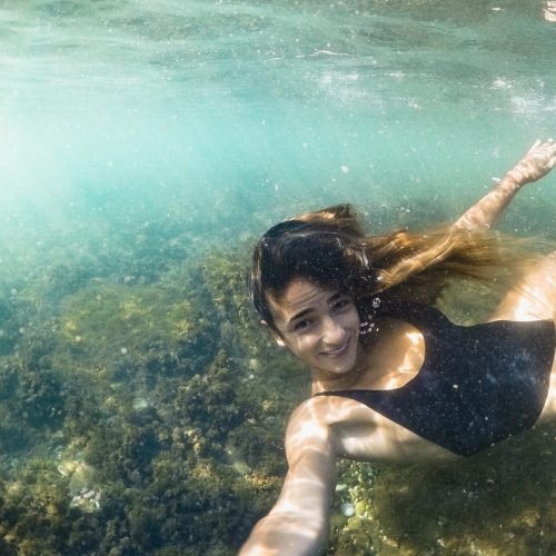 Fotos subaquáticas? Veja como proteger o celular antes de mergulhar