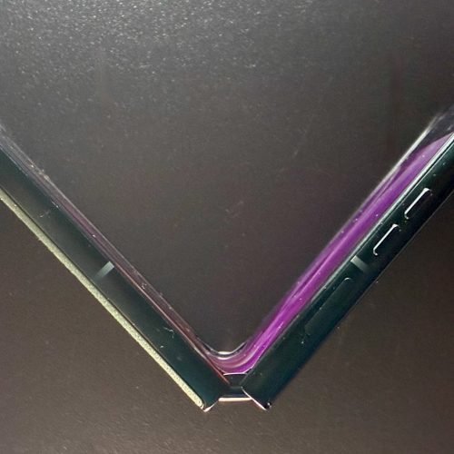 Motorola Razr 60 Ultra e Galaxy Z Fold7 dominam teste de dobráveis; veja por que