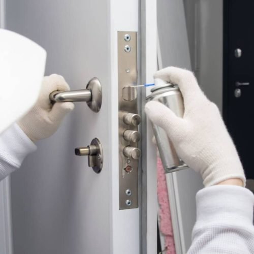Troque ou Conserte? Guia Prático para Resolver Problemas com Fechaduras Antigas