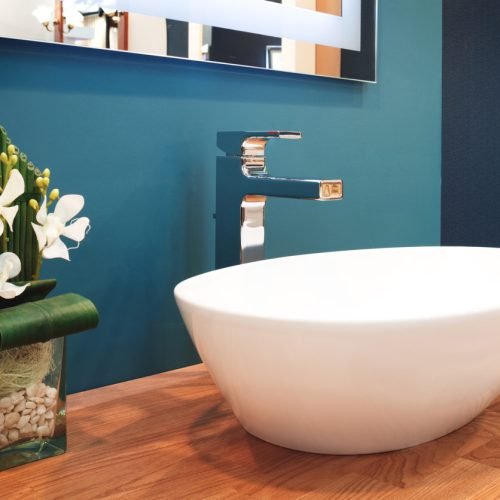 Aprenda a reformar o banheiro em 5 passos e economize sem perder estilo