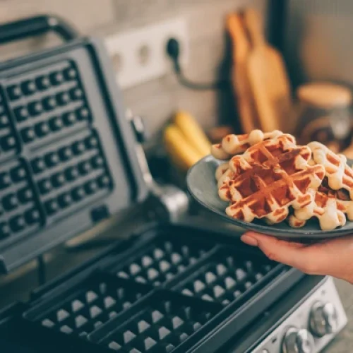 Máquinas de Waffle 2025: veja quais modelos entregam melhor sabor e economia
