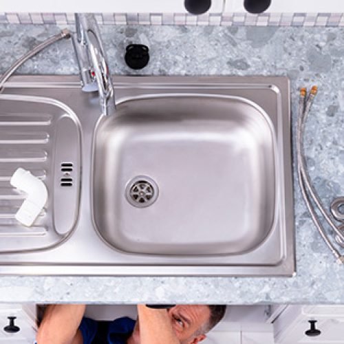 Tudo o que você precisa saber para escolher o sifão certo e acabar com o mau cheiro