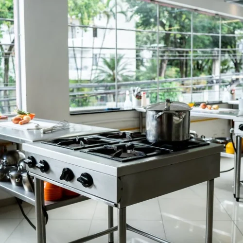 Fogão Industrial em 2025: descubra qual modelo entrega potência e economia de verdade