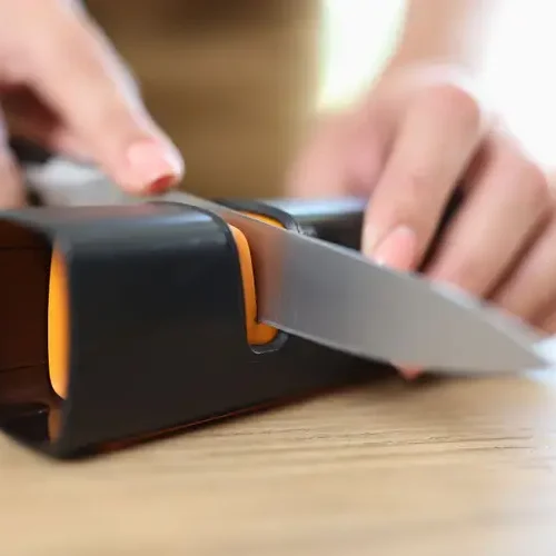 Afiador de Facas 2025: descubra o modelo ideal e afie como um chef