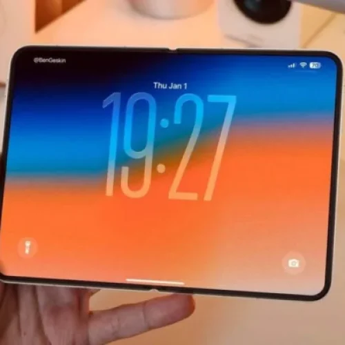 iPhone Ultra dobrável deve puxar alta de preços nos celulares flexíveis