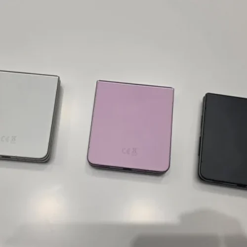 Galaxy Z Flip8 reduz espessura, ganha bateria de silício-carbono e mantém 4.300 mAh