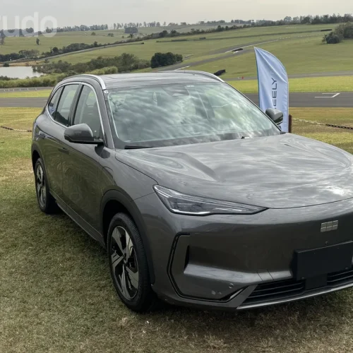 Geely EX5 desembarca no Brasil com massagem nos bancos e autonomia de até 413 km