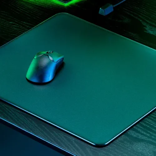 Mouse pads de vidro ganham versões de R$ 155 a R$ 698 com foco em precisão