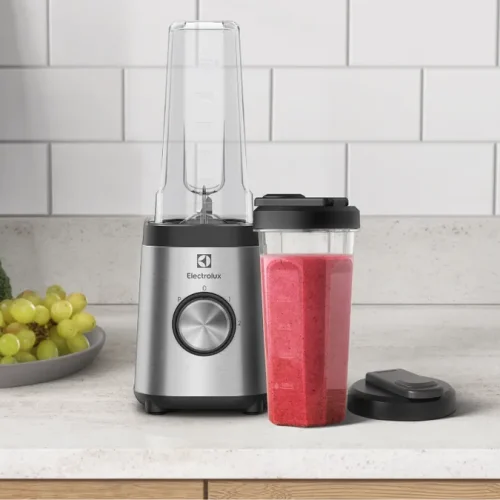 Mini liquidificadores entregam praticidade com até 1.000 W de potência