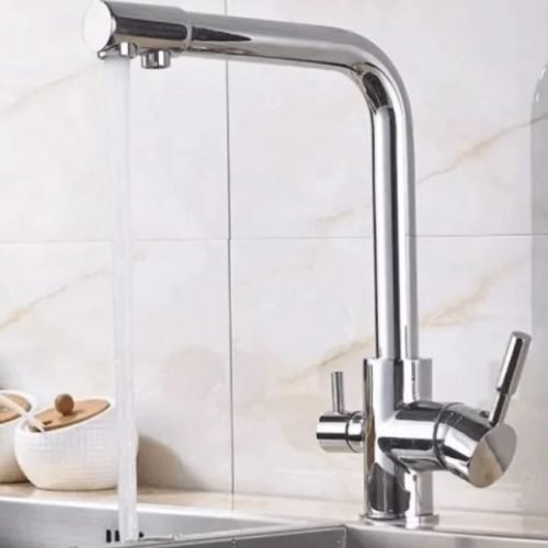 Veja as 8 melhores torneiras com filtro de 2025 e beba água pura já